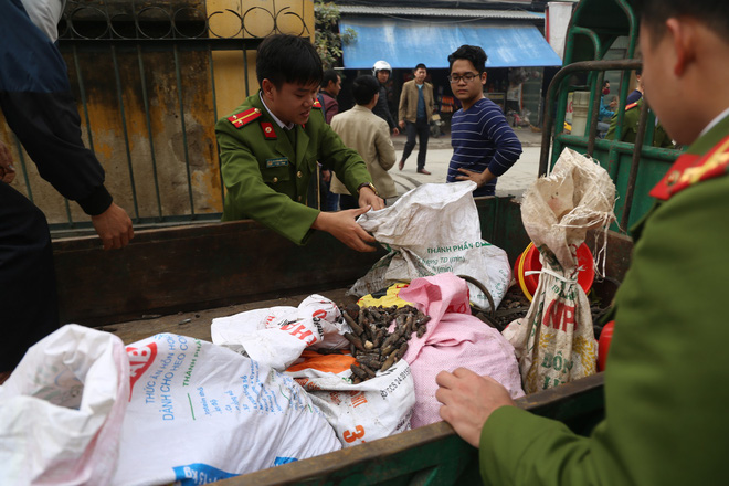 nổ kinh hoàng ở Bắc Ninh, đạn bay khắp nơi, thu gom hơn 500kg vỏ đạn