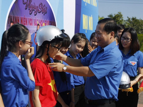 Tuyên truyền an toàn giao thông cho thanh niên Việt Nam